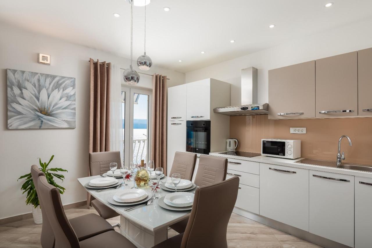 Fba Family Beach Apartments Omiš Екстериор снимка