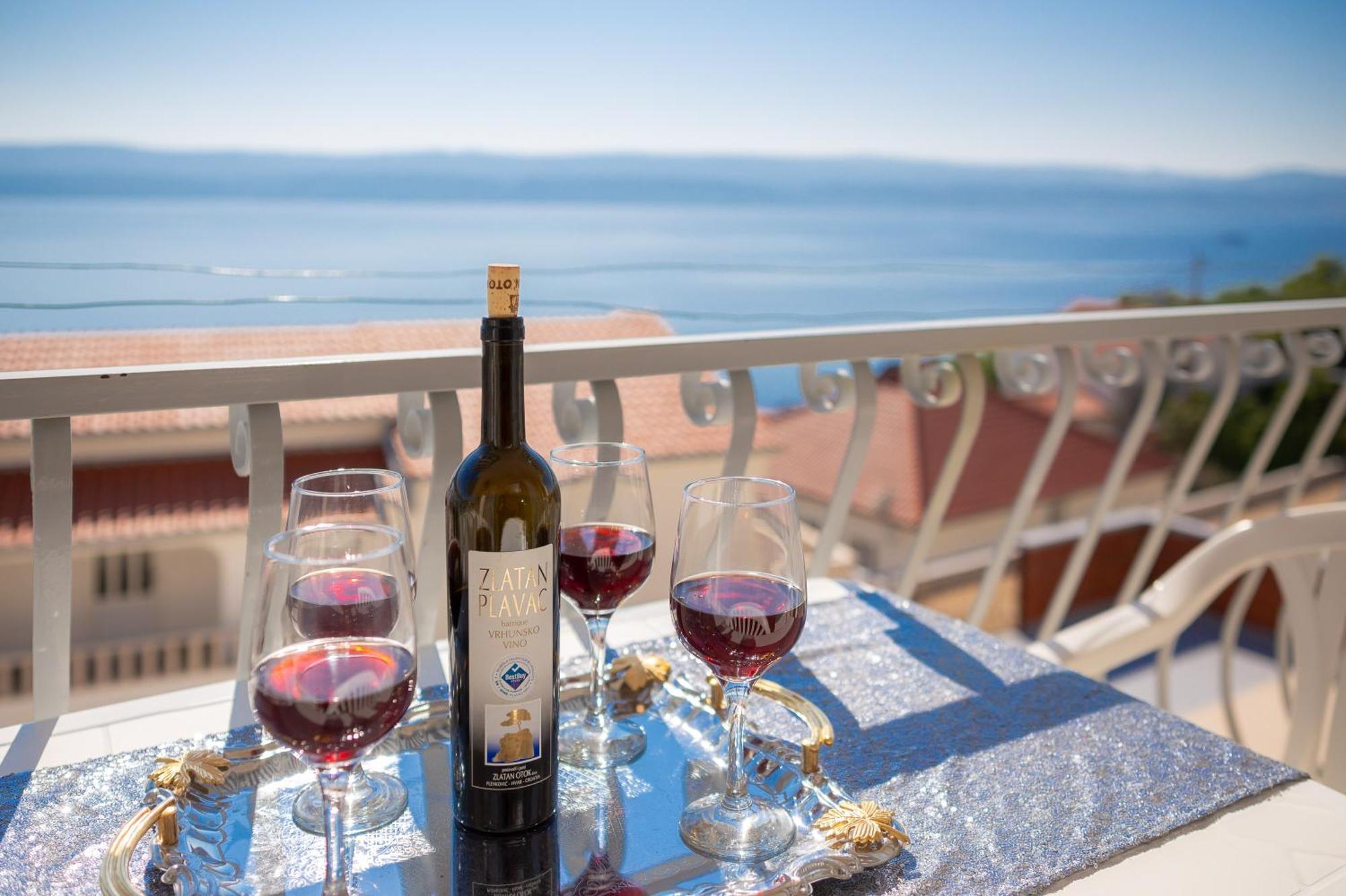 Fba Family Beach Apartments Omiš Екстериор снимка