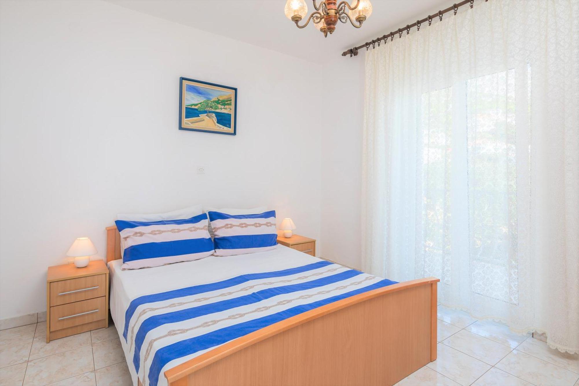 Fba Family Beach Apartments Omiš Екстериор снимка