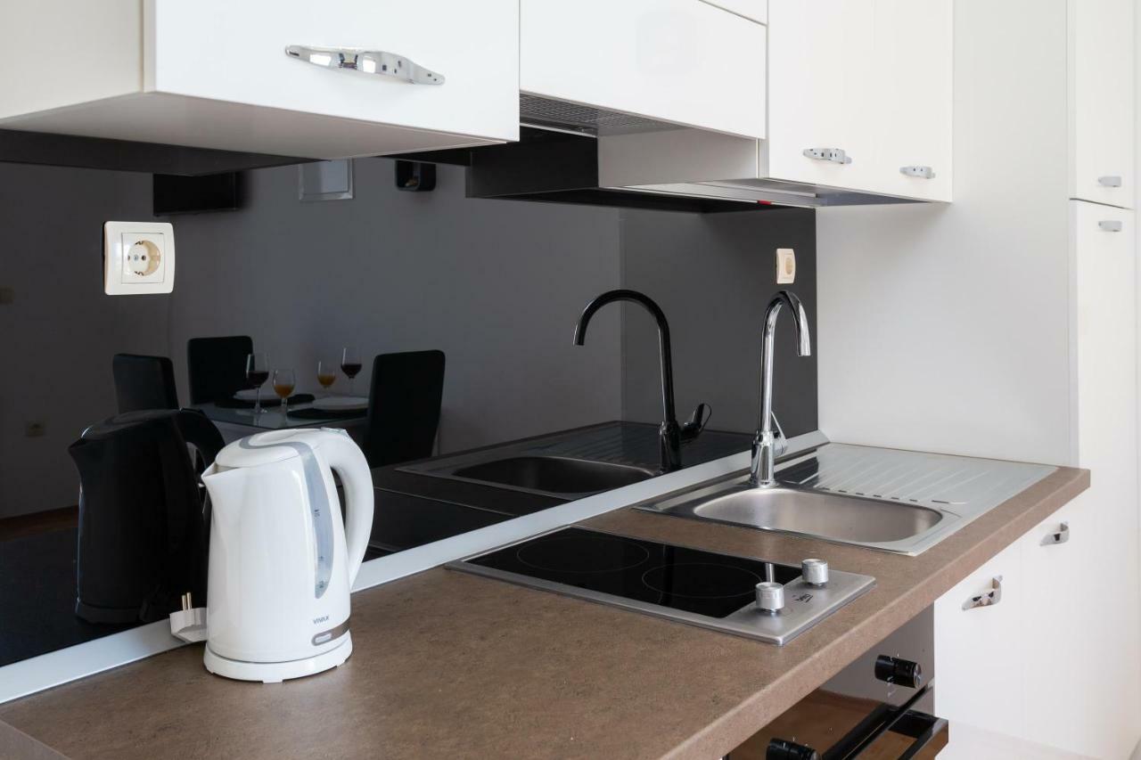 Fba Family Beach Apartments Omiš Екстериор снимка