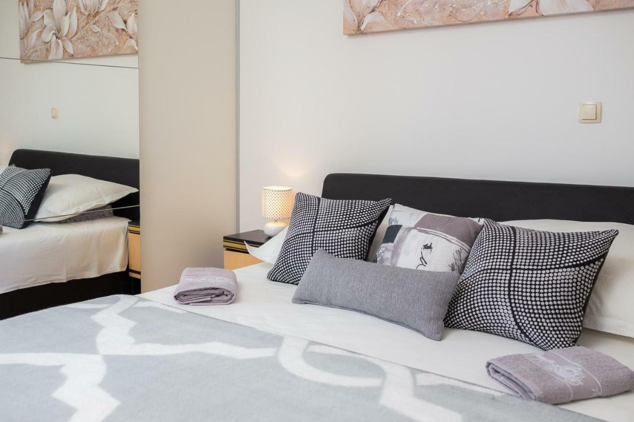 Fba Family Beach Apartments Omiš Екстериор снимка